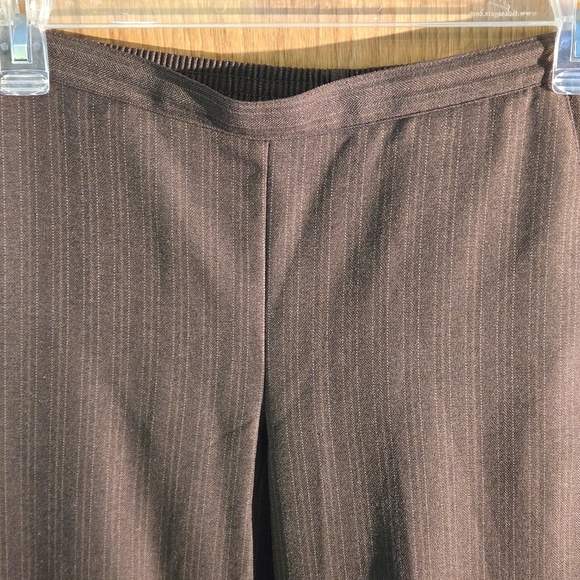 Alfred Dunner Brown Pinstripe Dress Pants Stretch Straight Leg 2 Pocket Women 10 - Picture 3 of 12
